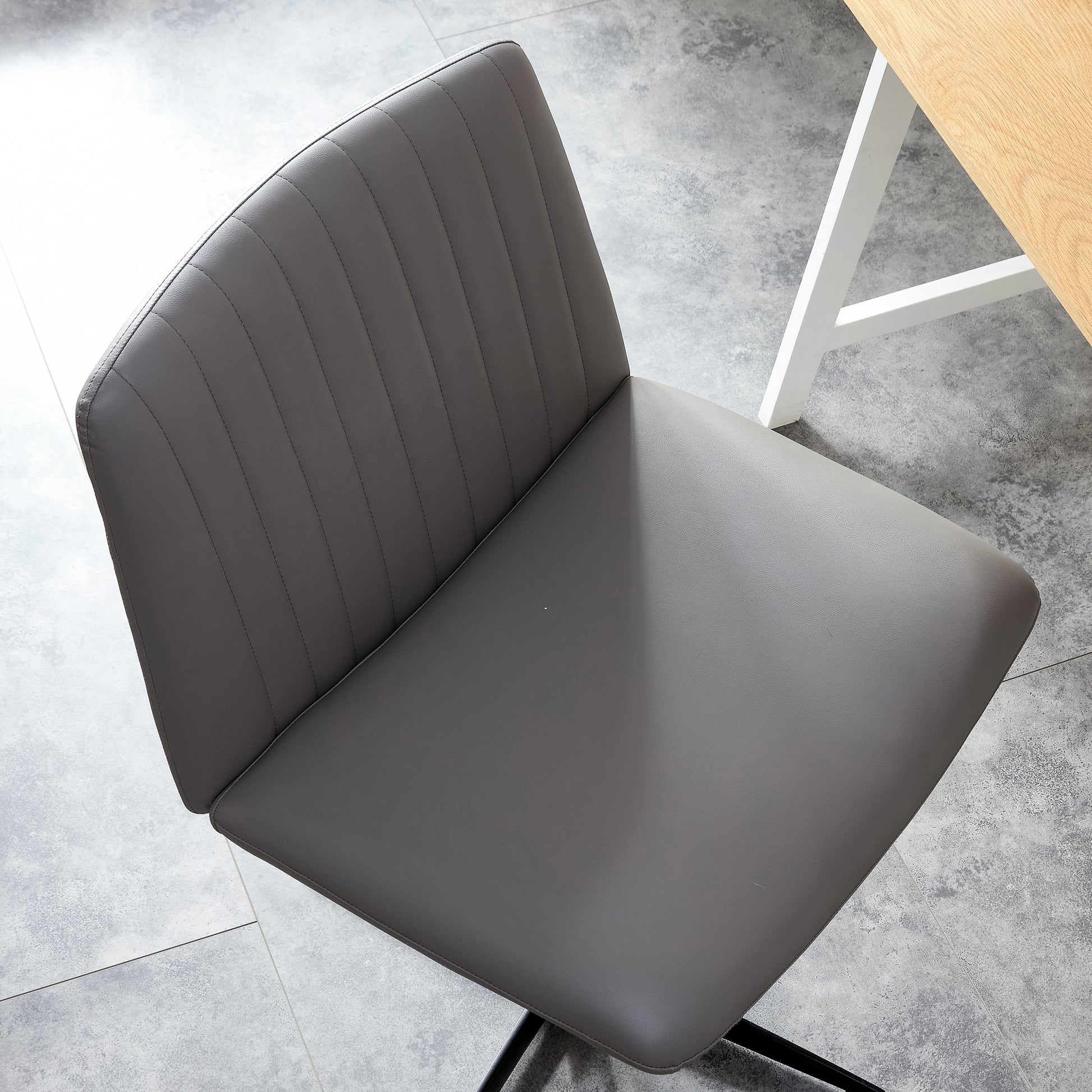 Height Adjustable 360 ° Swivel Cushioned PU Office Chair with Black Foot - Gray_7