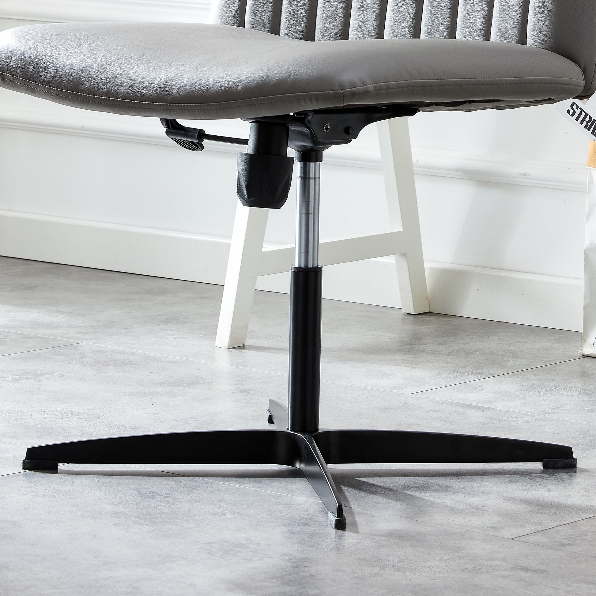Height Adjustable 360 ° Swivel Cushioned PU Office Chair with Black Foot - Gray_13