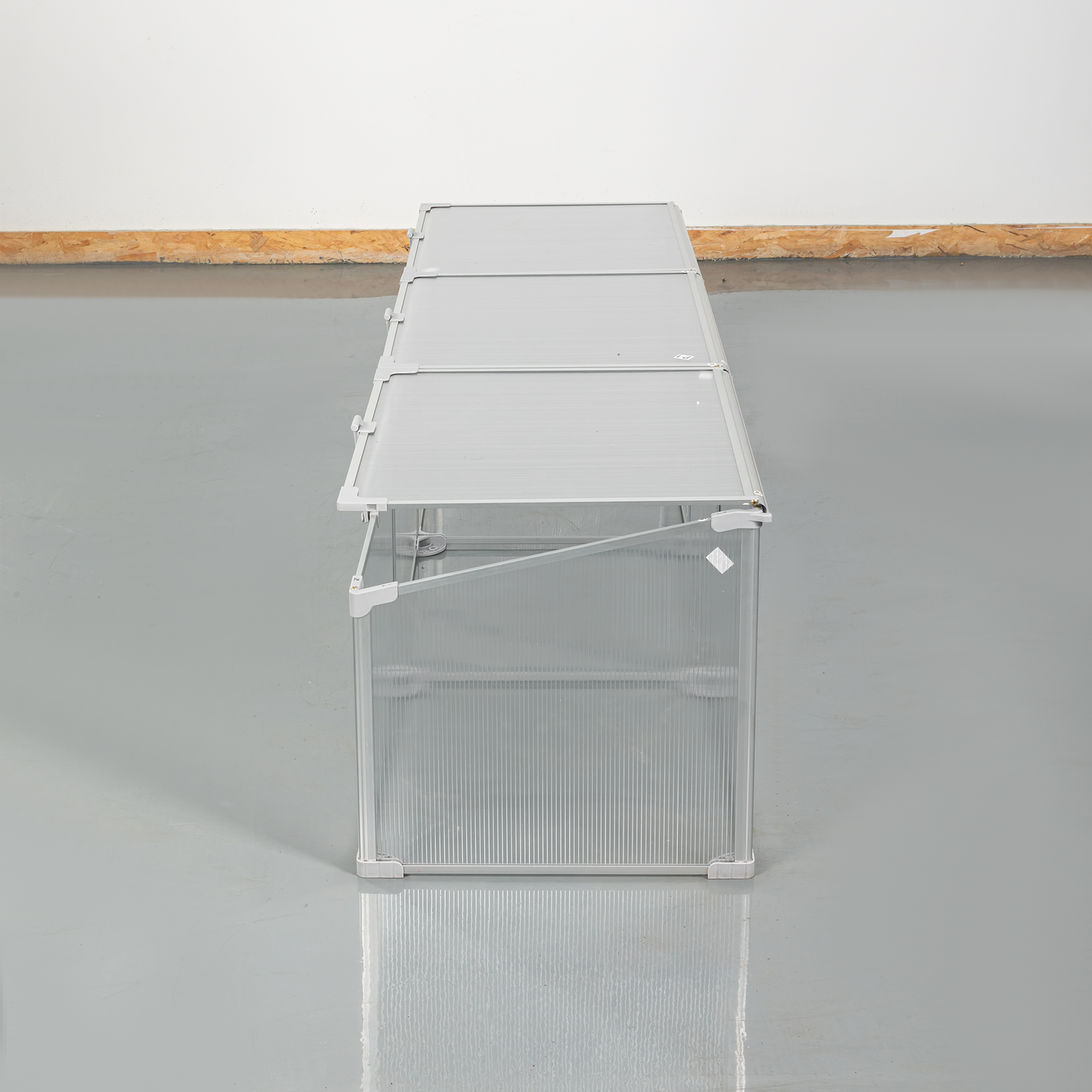 Polycarbonate Greenhouse for Outdoors in Winter Plant Supplies- Silver_4