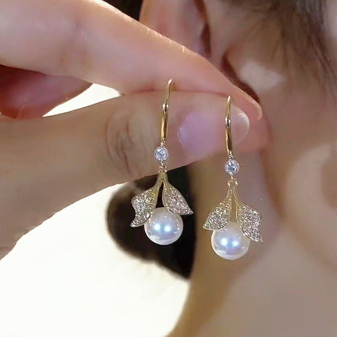 Small pearl earrings for women, versatile, elegant, long tassels