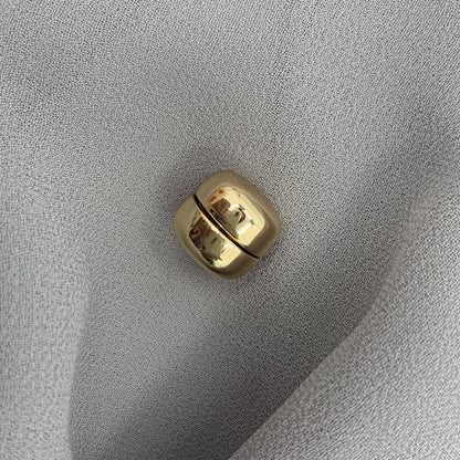 Malaysia Strong Scarf Buckle Macron Round Magnet