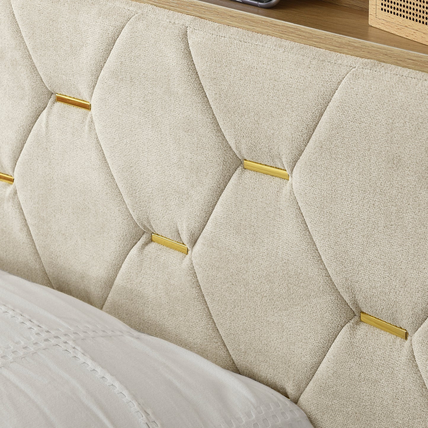 12 Slats Queen-Sized Heavy-Duty Platform Bedframe with Upholstered Headboard_6