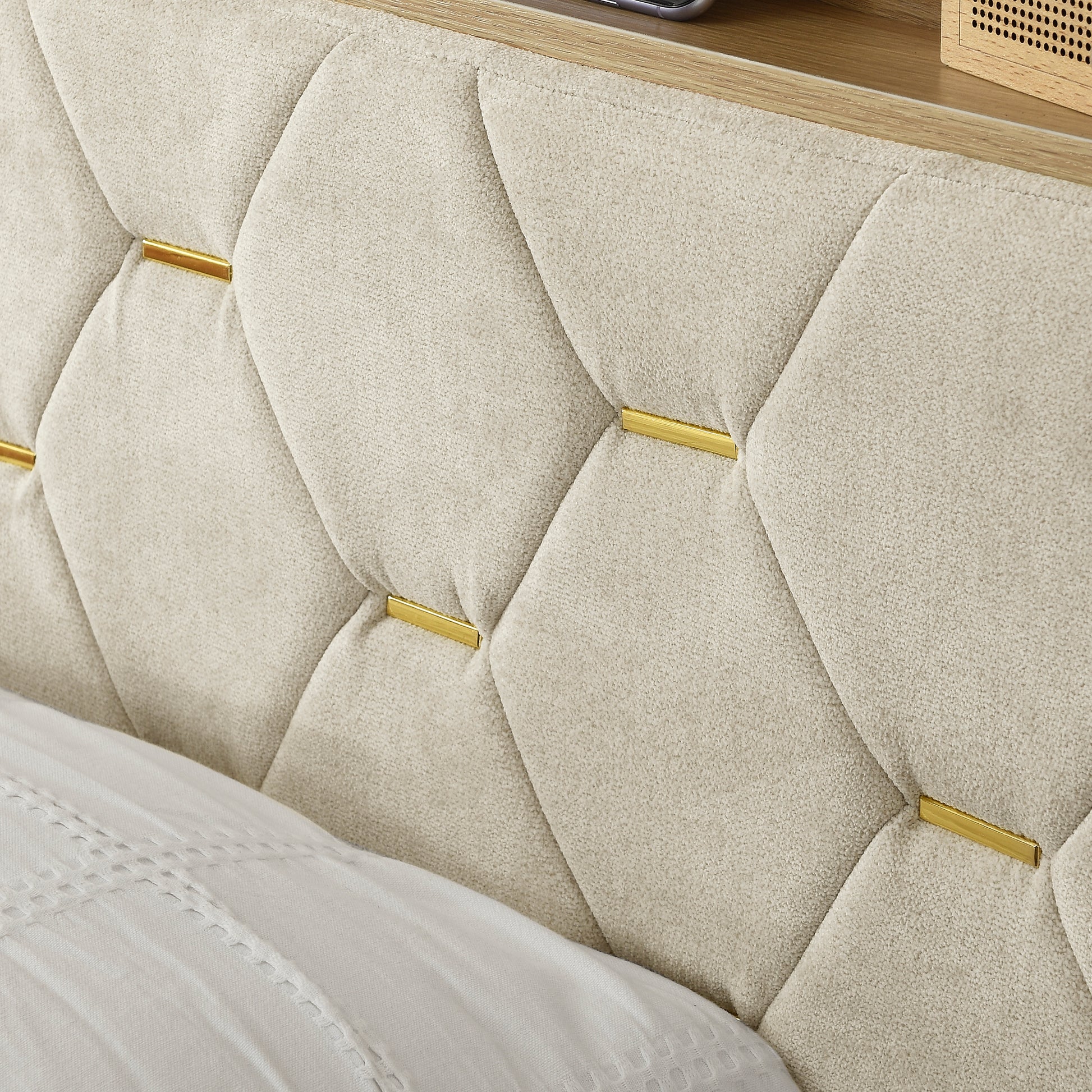 12 Slats Queen-Sized Heavy-Duty Platform Bedframe with Upholstered Headboard_6