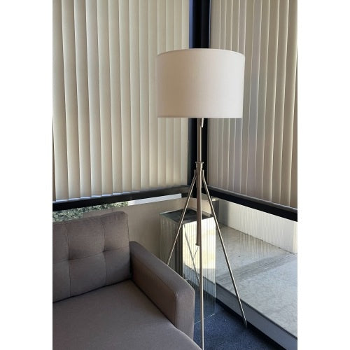 Adjustable Tripod Floor With KD Lampshade