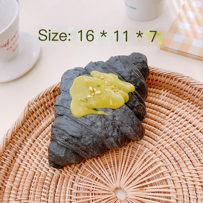 Soft and slow-rebound bread Toy