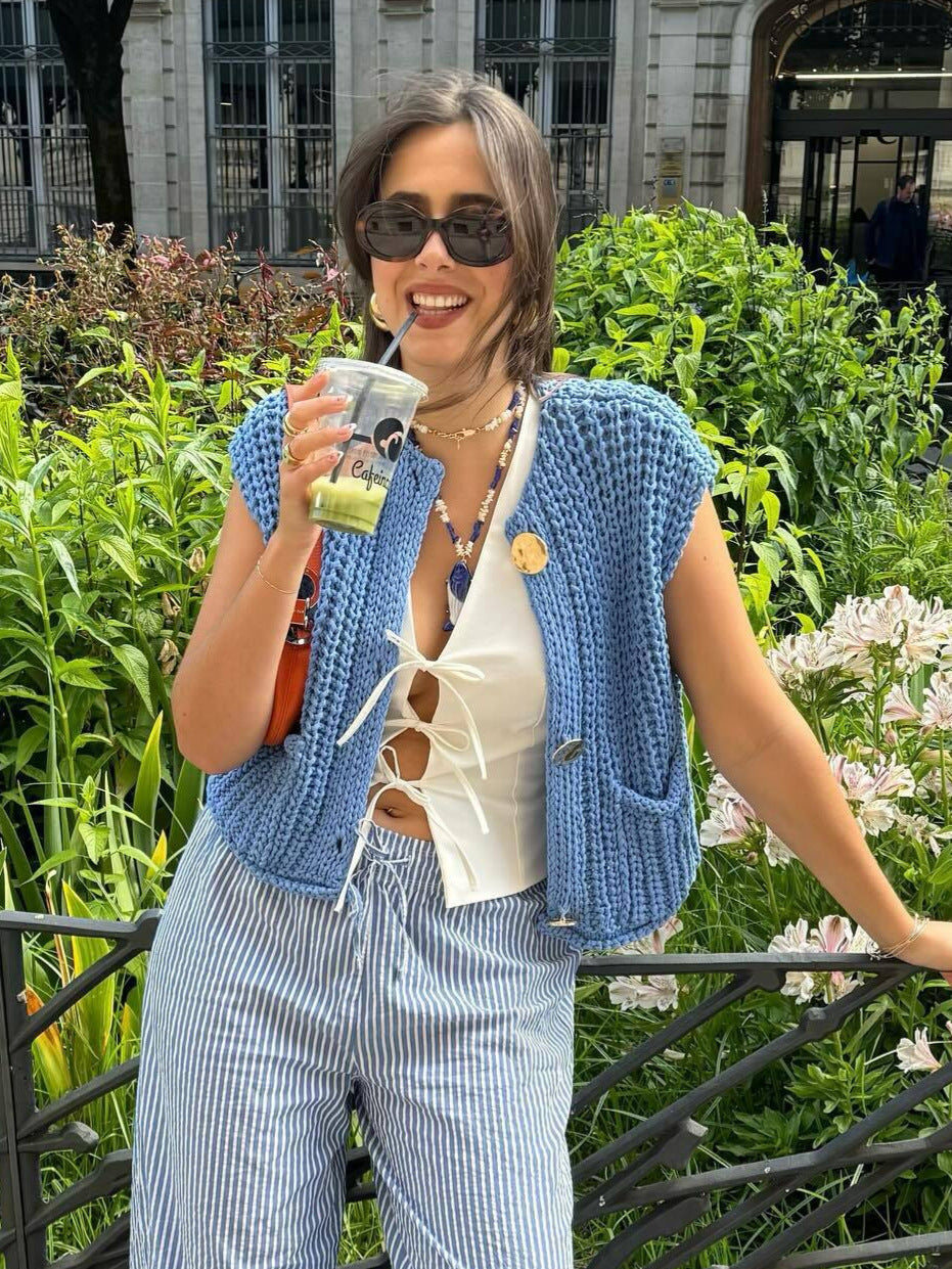 Spring and Autumn New Women's European and American Style Pocket Sleeveless Short Knitted Cardigan