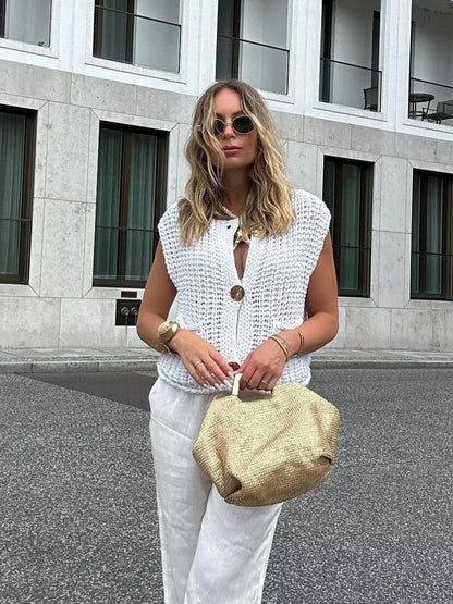 Spring and Autumn New Women's European and American Style Pocket Sleeveless Short Knitted Cardigan