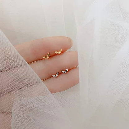 Female student's niche simple design earrings