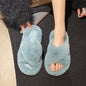 New style women's furry slippers for outdoor wear