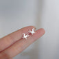 Female student's niche simple design earrings