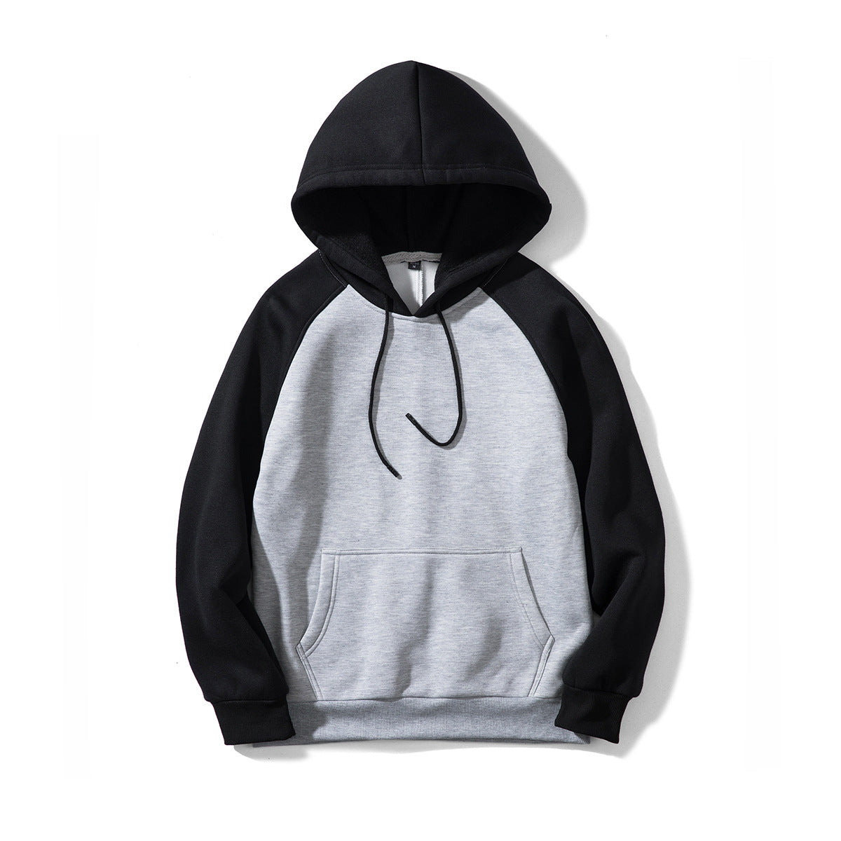 Oversized long-sleeved hooded sweatshirt