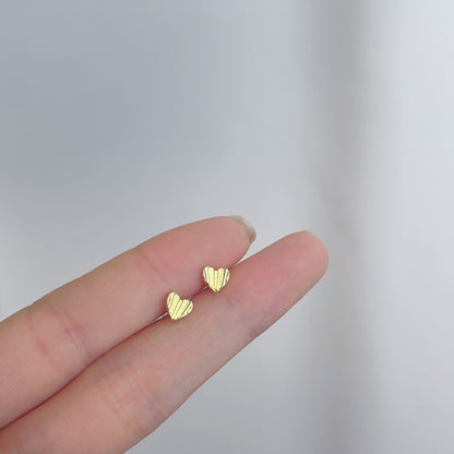 Female student's niche simple design earrings