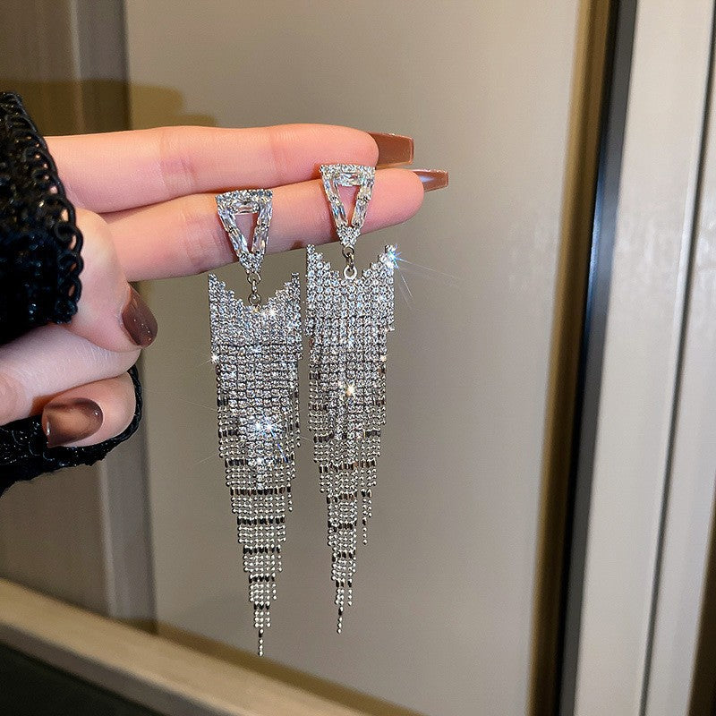 European and American popular diamond-encrusted metal long tassel earrings for women, high-end earrings with niche temperament