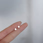 Female student's niche simple design earrings