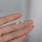 Female student's niche simple design earrings