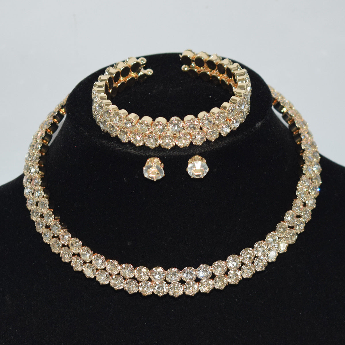 Jewelry necklace set