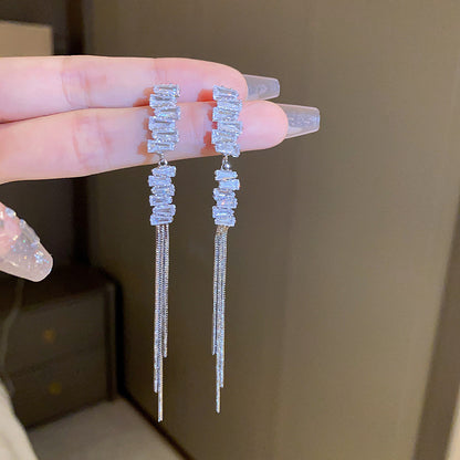 European and American popular diamond-encrusted metal long tassel earrings for women, high-end earrings with niche temperament