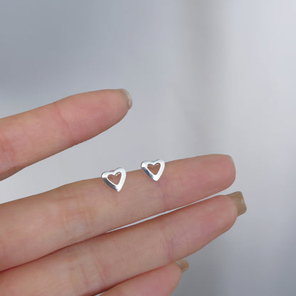 Female student's niche simple design earrings