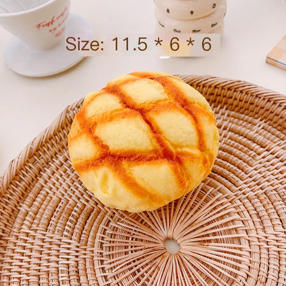 Soft and slow-rebound bread Toy